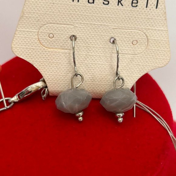 2pc. NWT Silver tone Beaded Necklace with Hook Earring set - Picture 5 of 7